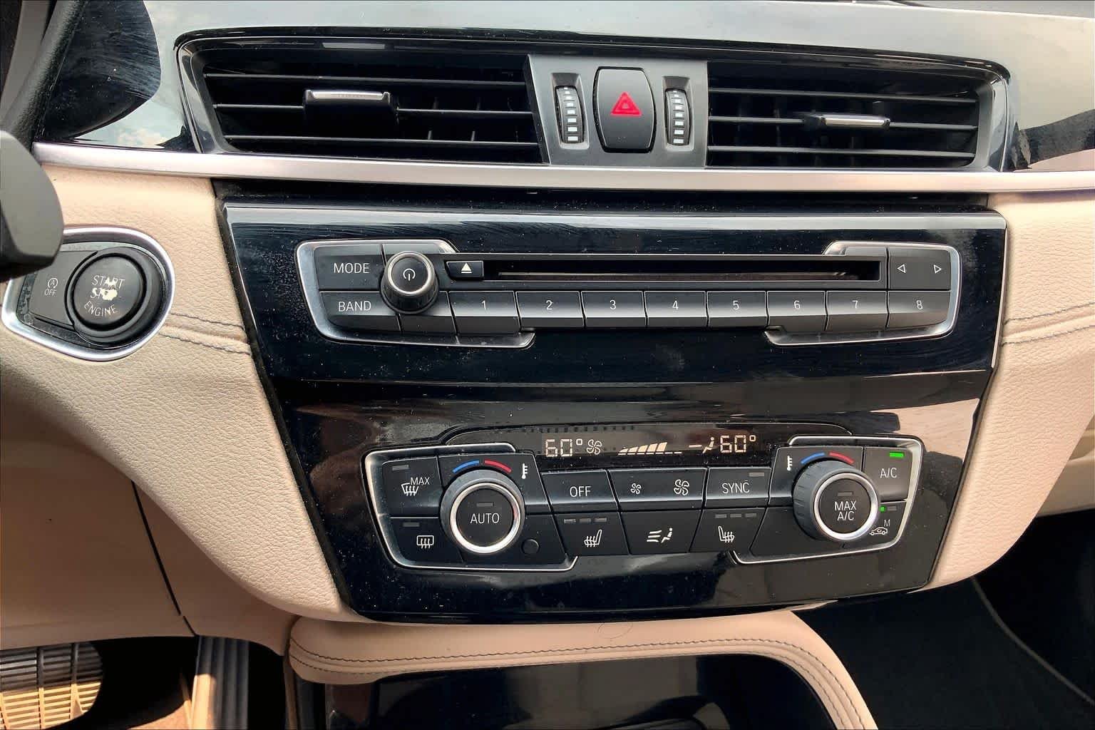 Used 2018 Alpine White BMW sDrive28i image 32