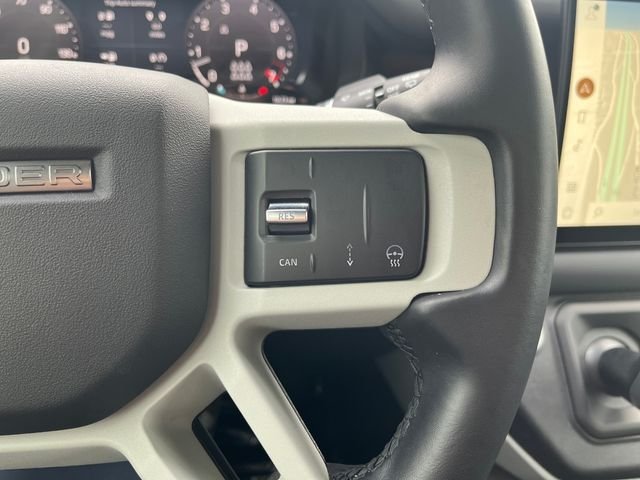 Used 2024  Land Rover S image 23