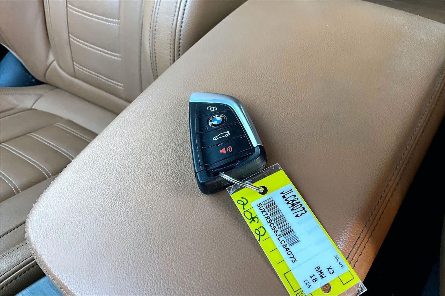 Used 2018 Phytonic Blue Metallic BMW xDrive30i image 15