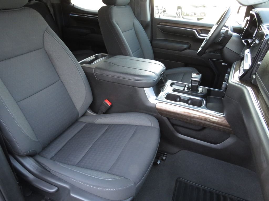 Used 2023 Red Chevrolet RST image 25