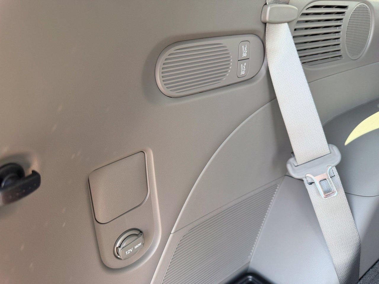 New 2026 White Hyundai SEL Premium image 45