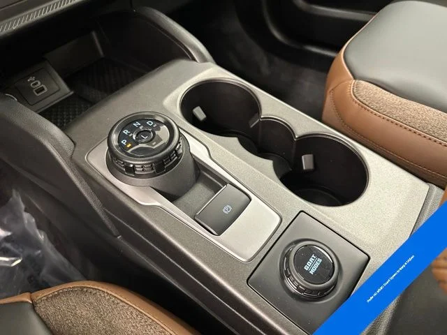 New 2026 Azure Gray Metallic Tri-Coat Ford Outer Banks® image 21