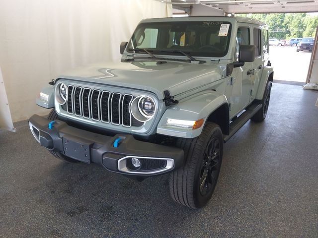 Used 2024  Jeep Sahara 4xe image 5