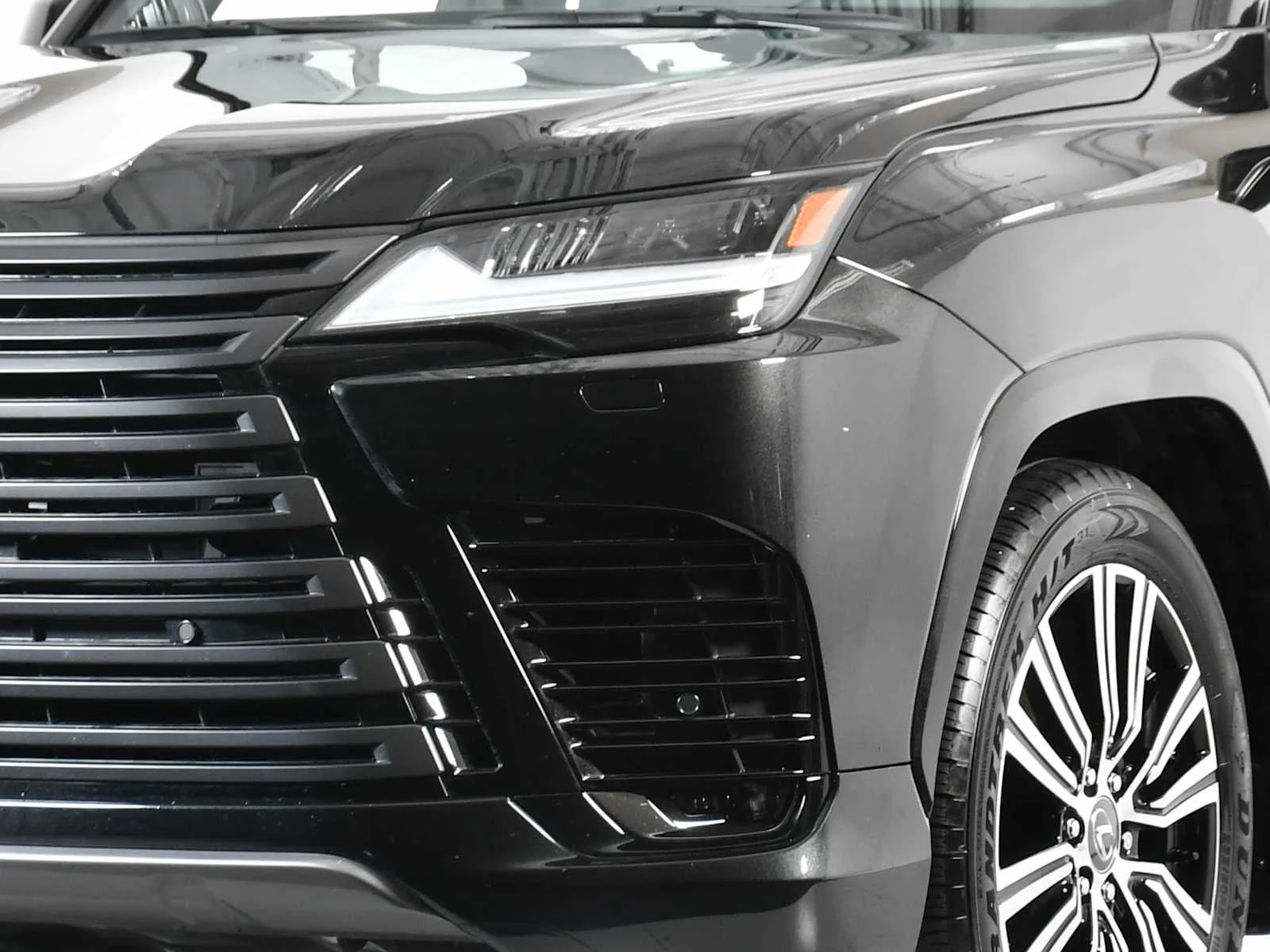 Used 2025 Caviar Lexus Luxury image 11