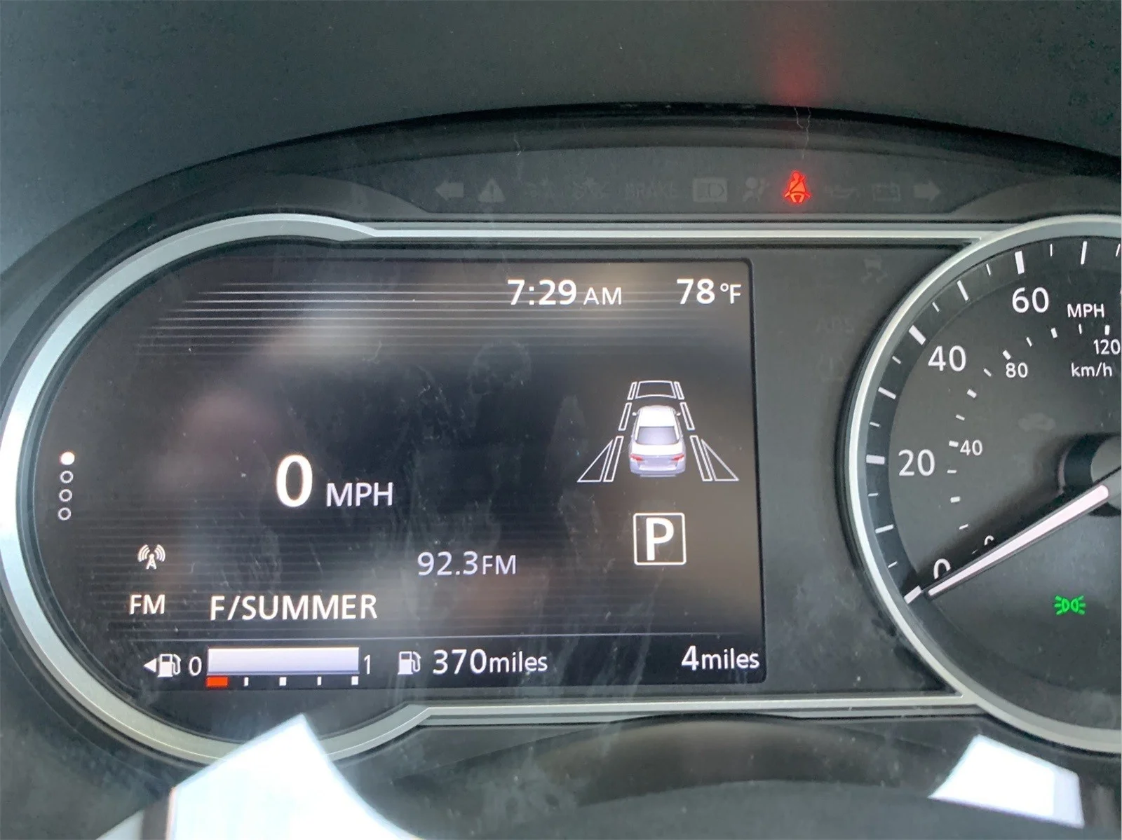 Used 2025 White Nissan 1.6 SV image 19