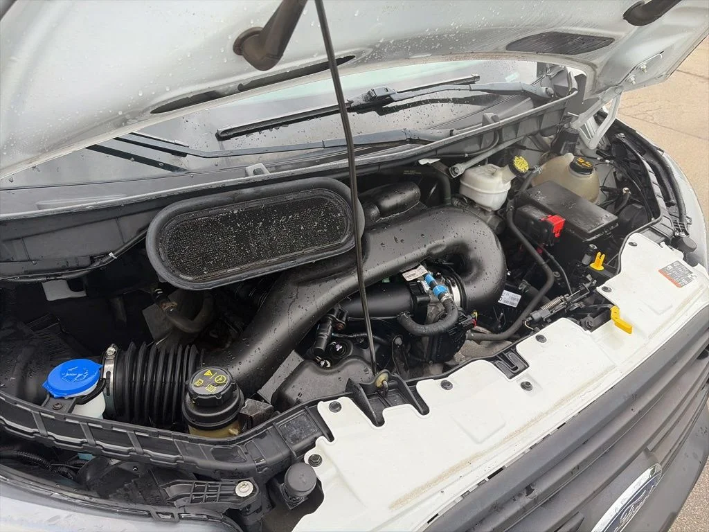Certified Used 2019 Oxford White Ford Base image 40