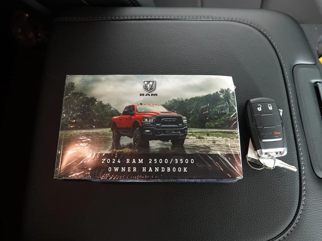 2024 RAM 3500 Tradesman - Photo 16