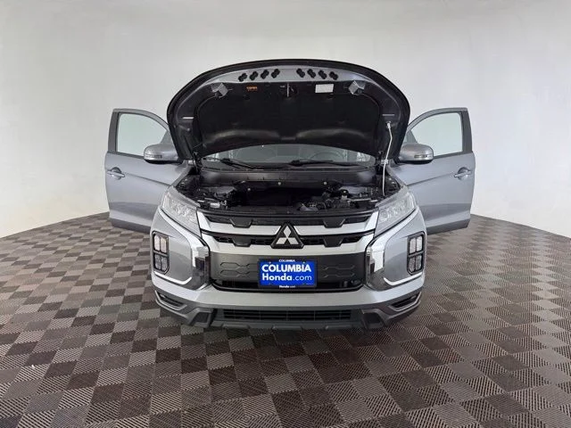Used 2023 Gray Mitsubishi 2.0 SE image 14