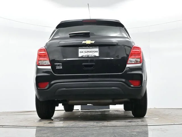 Used 2017 MOSAIC BLACK METALLIC Chevrolet LS image 25