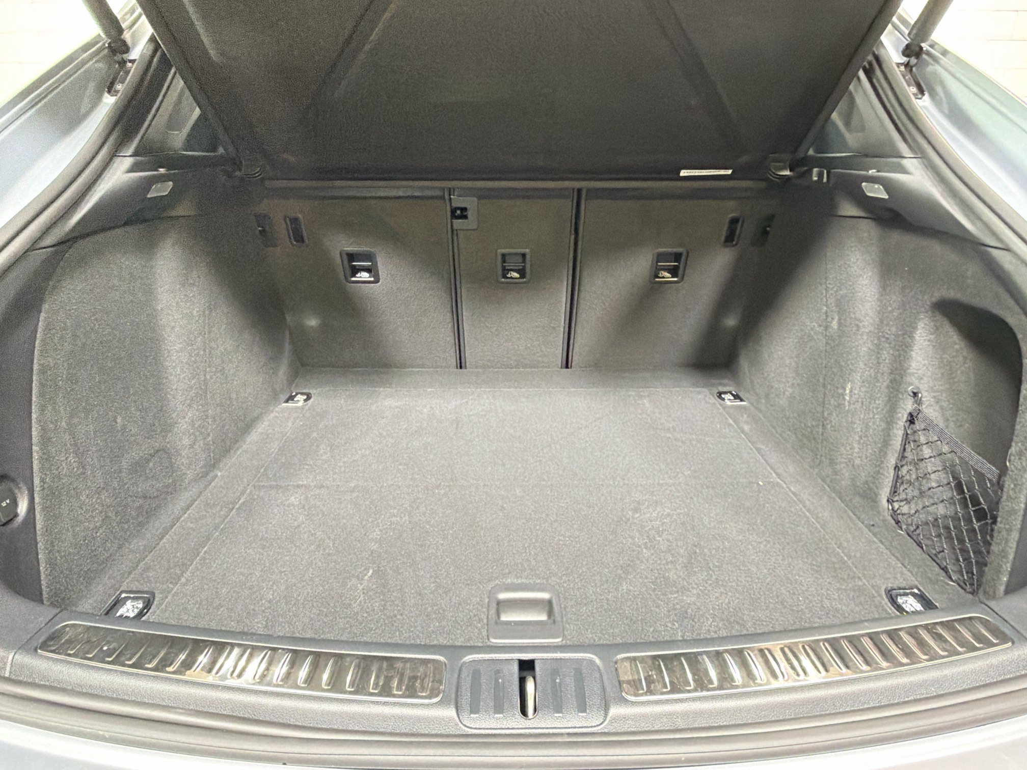 Certified Used 2026 Dolomite Silver Metallic Porsche  image 12