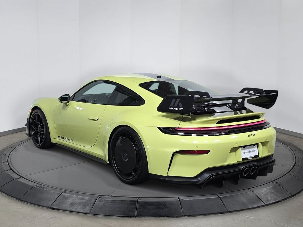 New 2026 Cartagena Yellow Metallic Porsche GT3 image 3