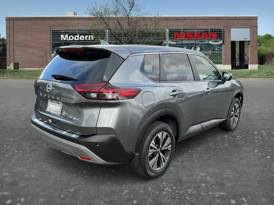 Used 2023 Gun Metallic Nissan SV image 4