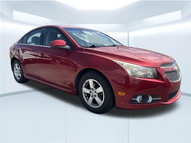 Used 2011 Red Chevrolet 1LT image 3