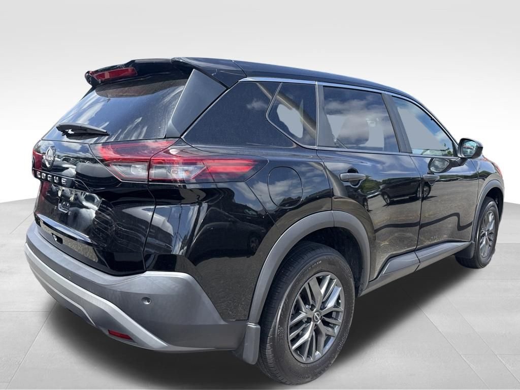 Used 2023 Black Nissan S image 11