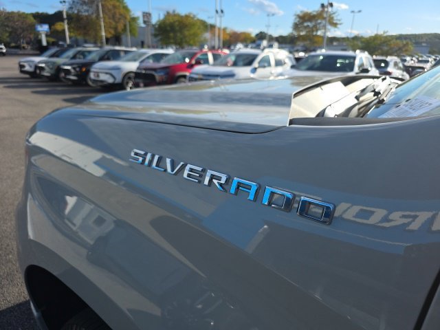 Used 2026 White Sands Chevrolet RST image 13