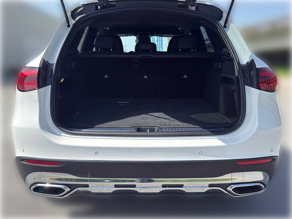 2025 Mercedes-Benz GLC Base - Photo 8