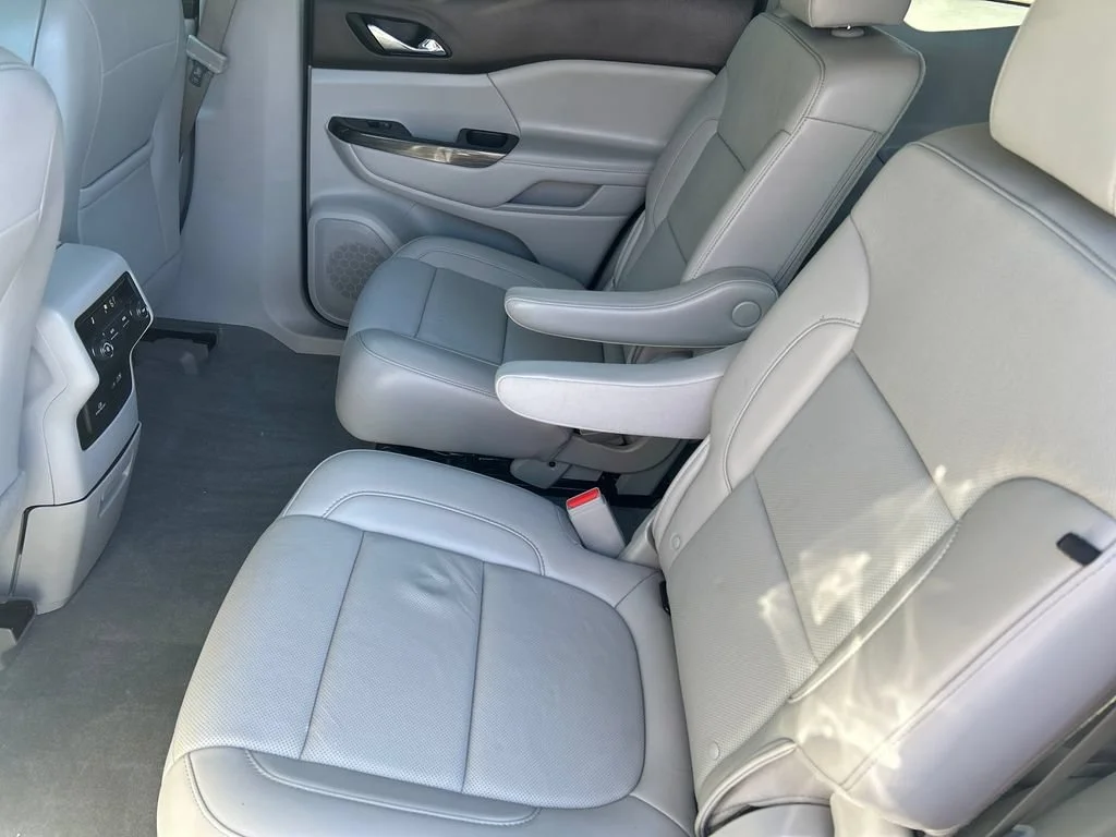 Used 2023 Summit White GMC SLT image 12