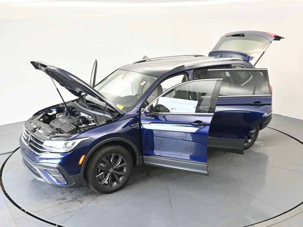 Used 2023 Blue Volkswagen 2.0T SE image 39