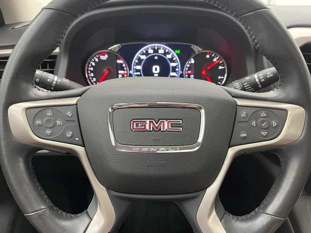 Used 2021 CAYENNE RED TINTCOAT GMC Denali image 23