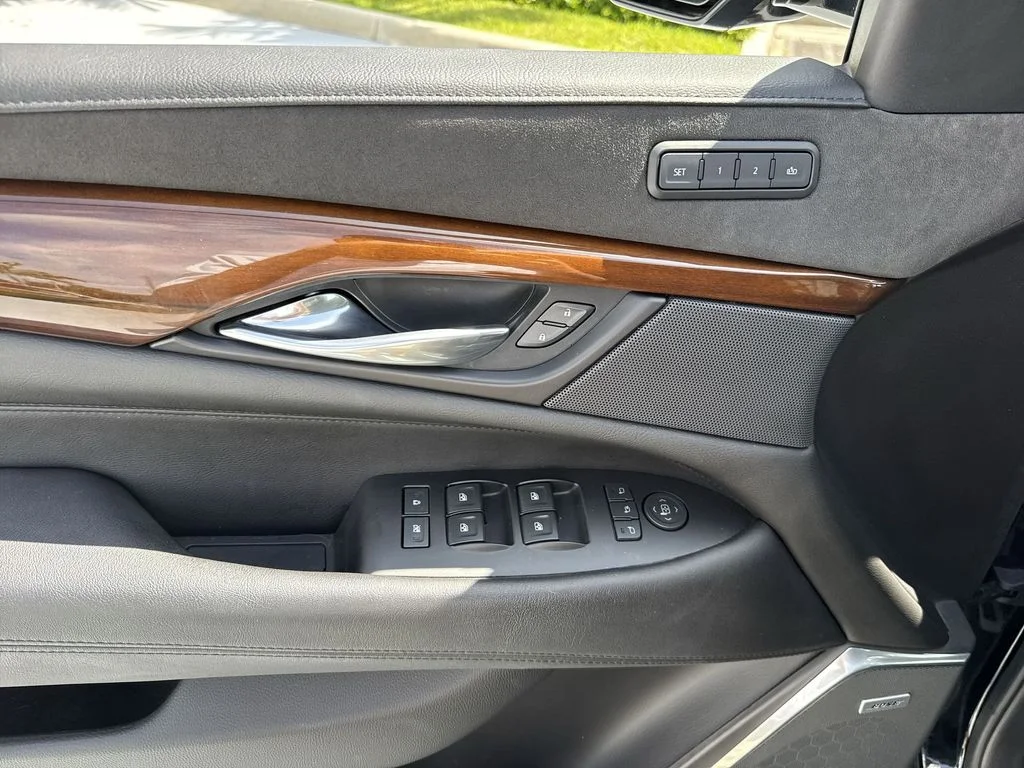 Used 2020 Black Raven Cadillac Luxury image 40