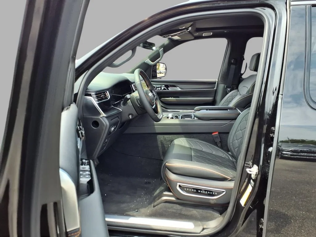 New 2026 High Gloss Black Exterior Paint Jeep Summit Reserve image 20