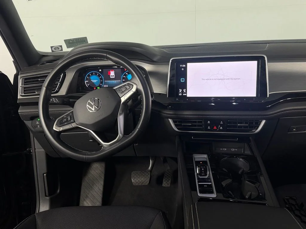 2025 Volkswagen Atlas Cross Sport SE w/Tech - Photo 17