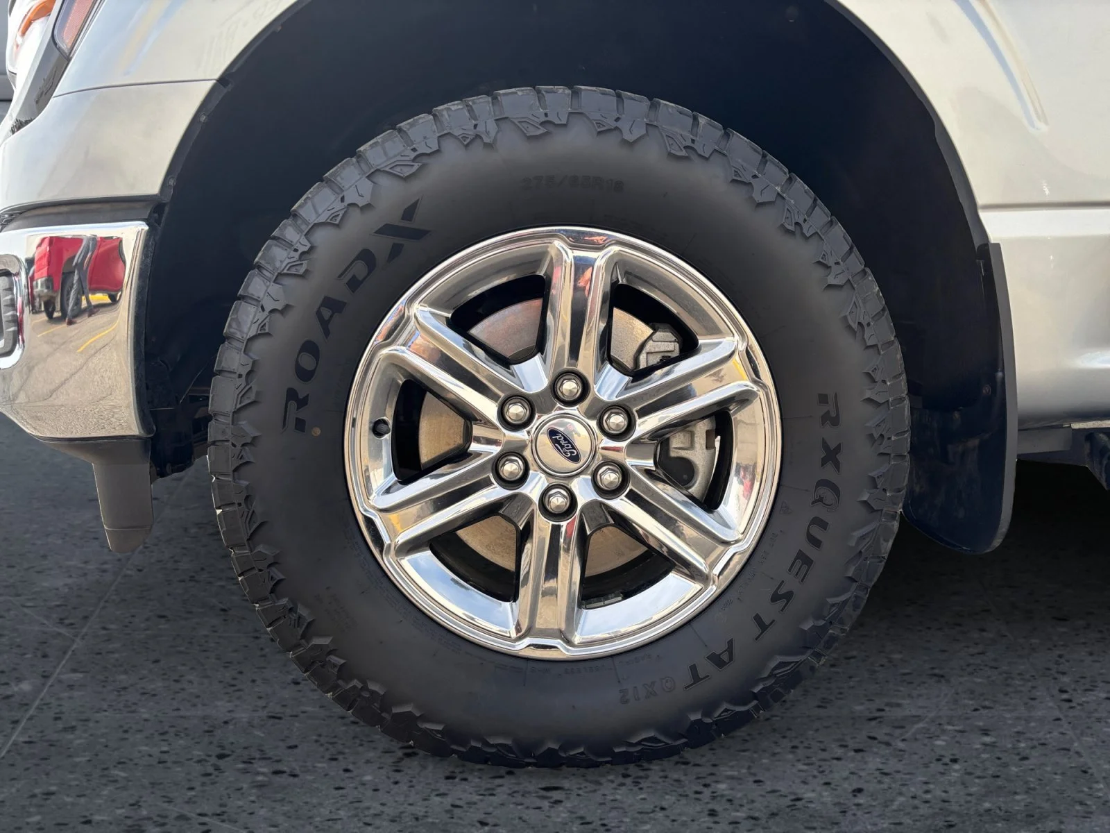 Used 2024 Silver Ford XLT * Available Until Exported to USA * image 9