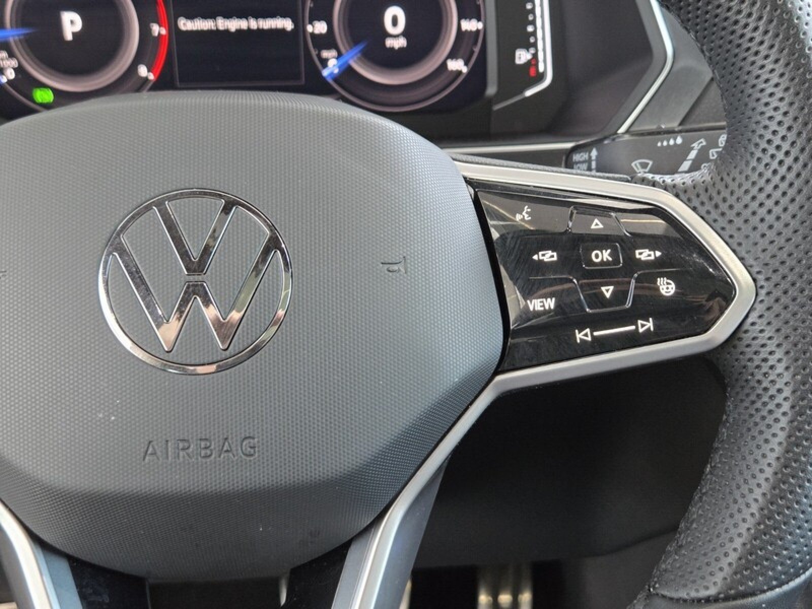 Used 2022 GRAY Volkswagen SEL R-Line image 27
