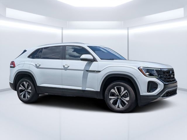 2025 Volkswagen Atlas Cross Sport 2.0T SE's photo