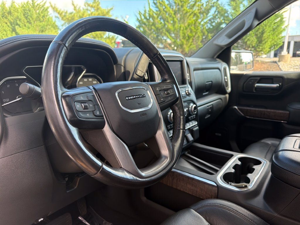 Used 2020 White GMC Denali image 18