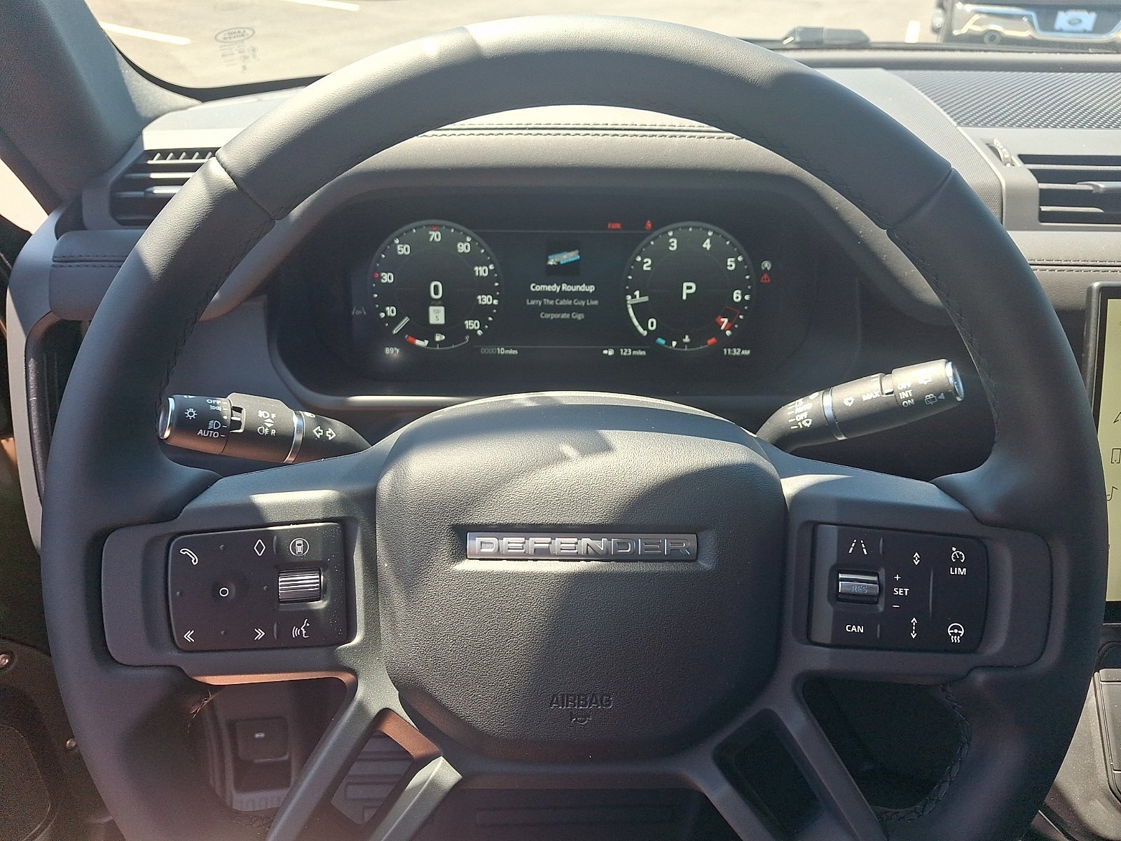 New 2026 Woolstone Green Land Rover X-Dynamic SE image 12