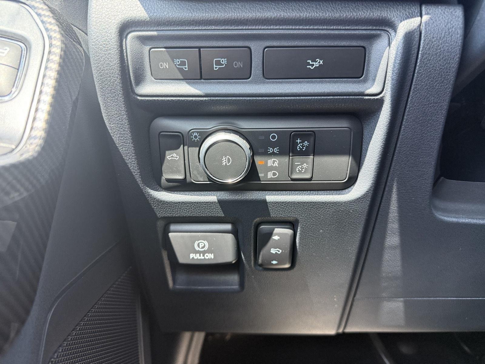 Used 2022 Oxford White Ford LARIAT image 12