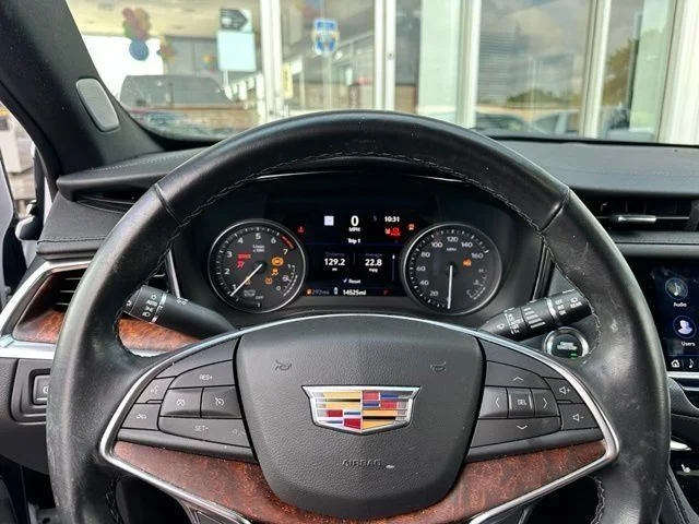 Used 2025 White Cadillac Premium Luxury image 34