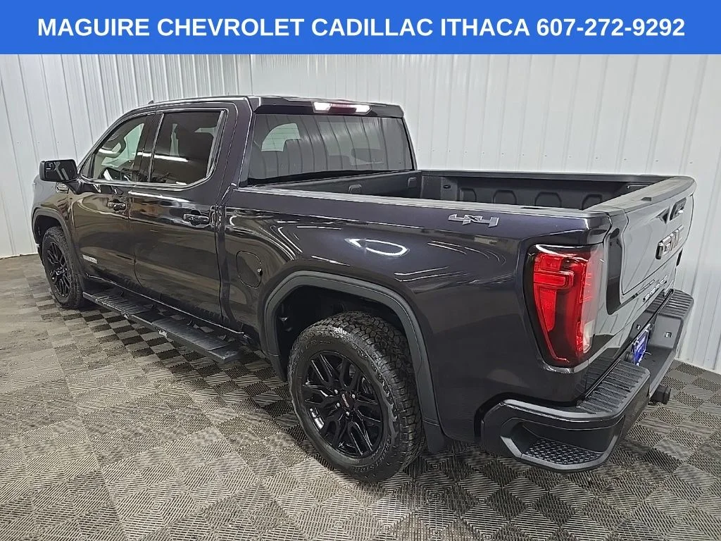 Used 2022 Silver GMC Elevation image 9