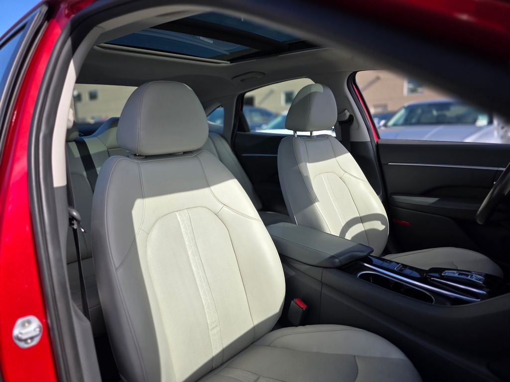 Used 2020 Red Hyundai SEL image 11