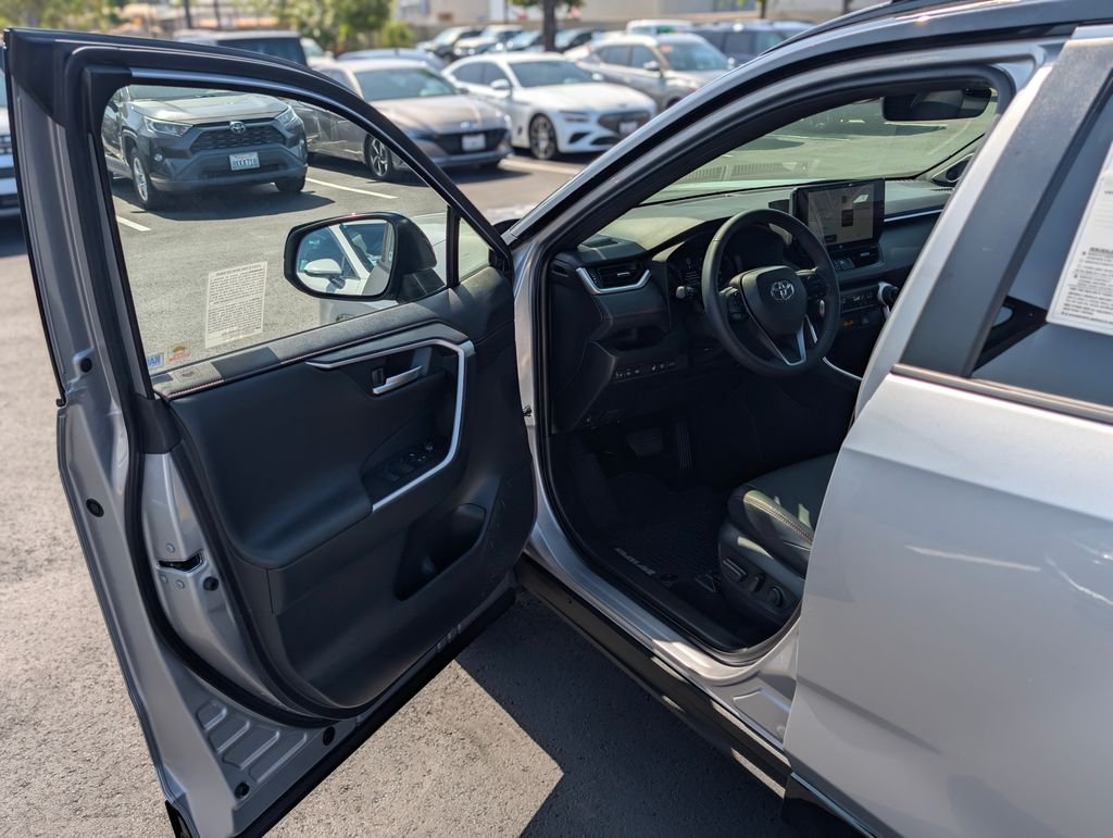 2024 Toyota RAV4 XSE - Photo 41