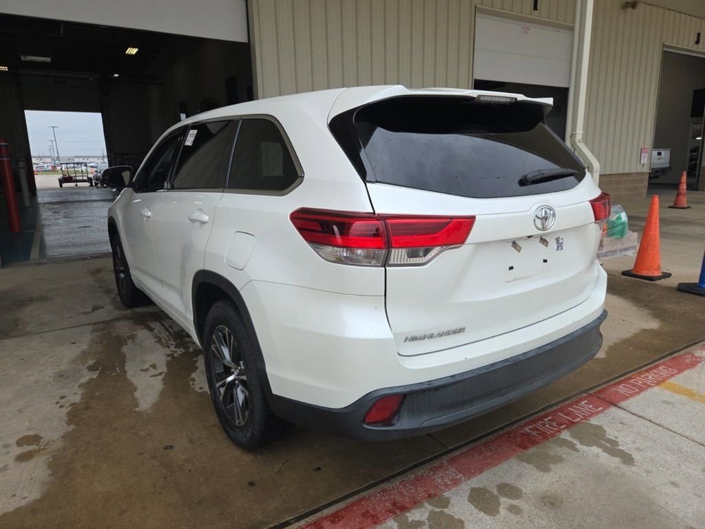 Used 2018 White Toyota LE image 4