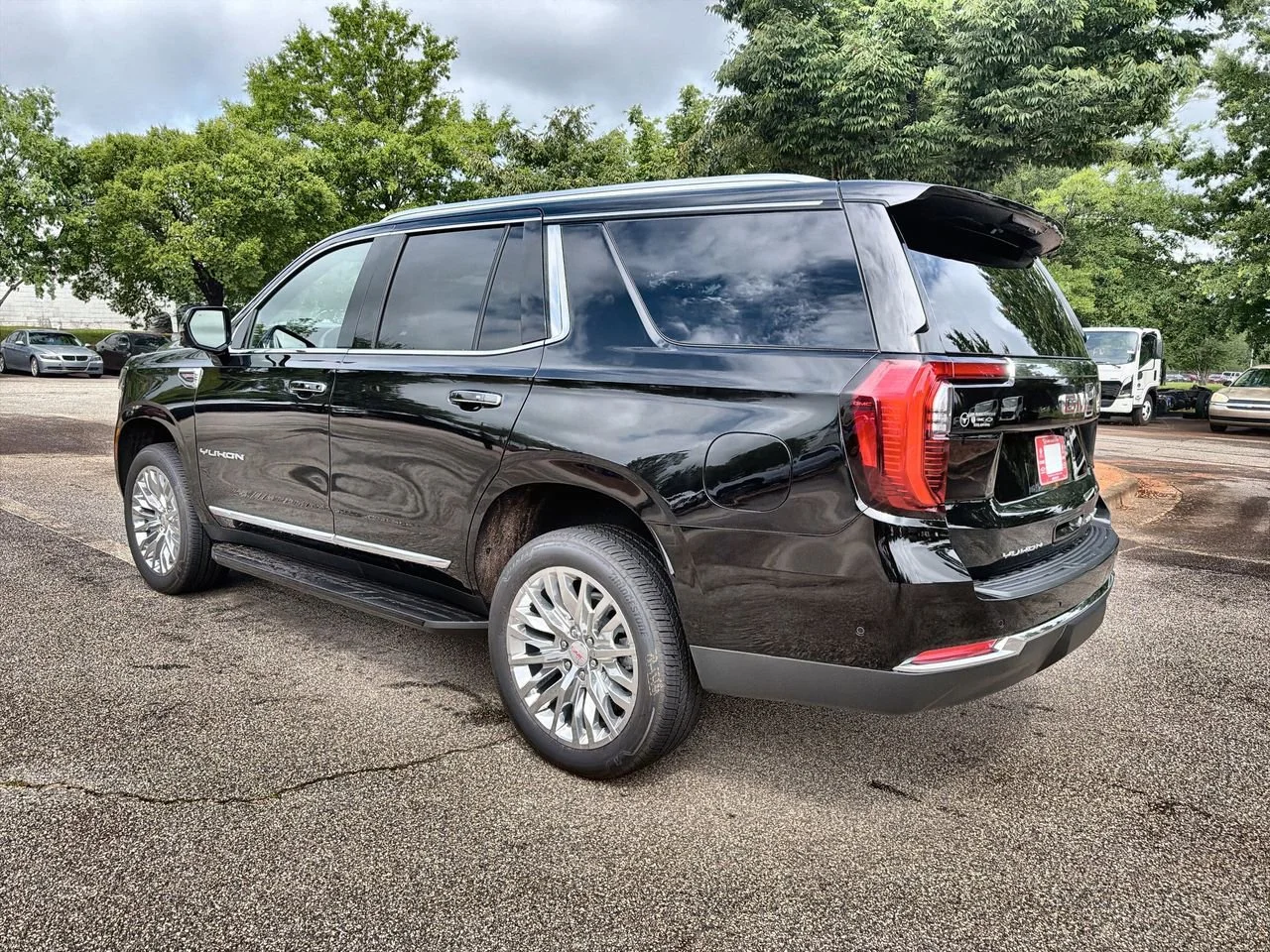New 2026 Onyx Black GMC Elevation image 6