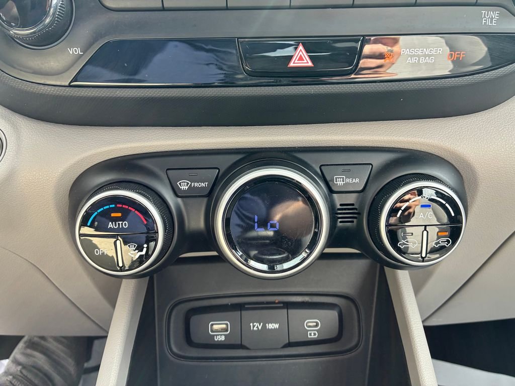 Used 2025 Silver Hyundai SEL image 15