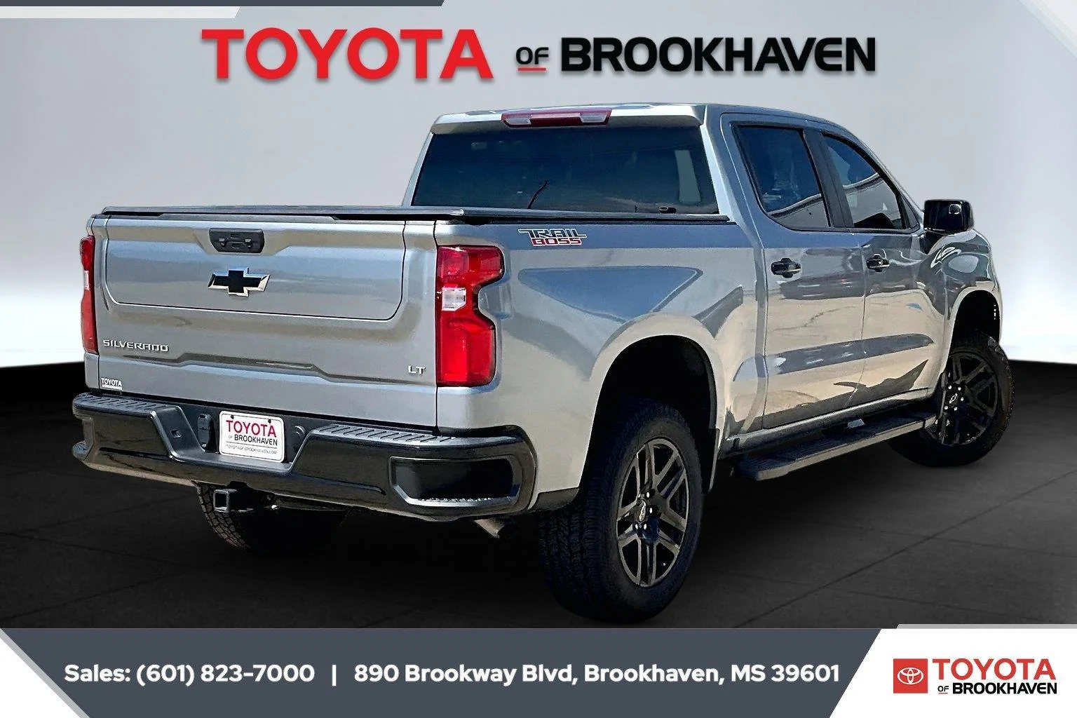 Used 2024 Sterling Gray Metallic Chevrolet LT Trail Boss image 11