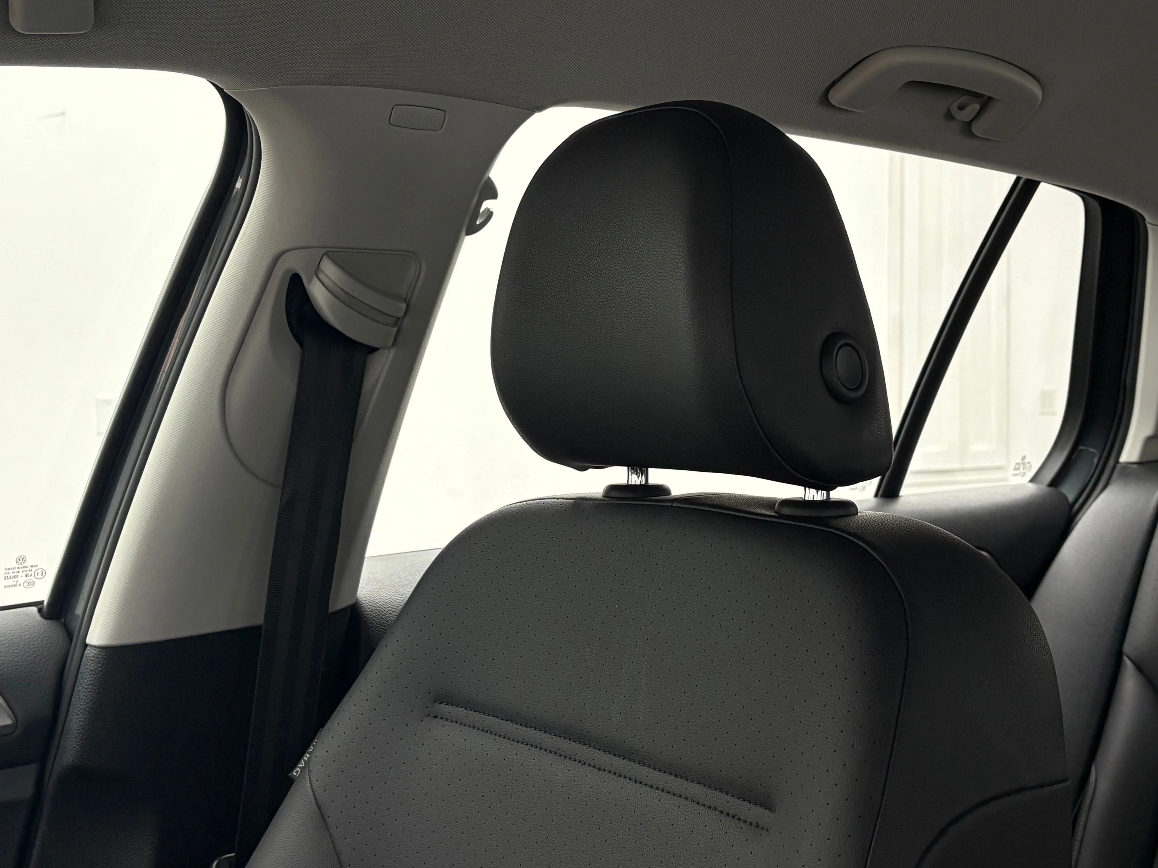 Used 2015 Platinum Gray Metallic Volkswagen TDI S 4-Door image 37