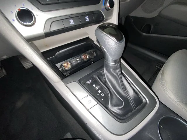 Used 2017 Gray Hyundai SE image 19