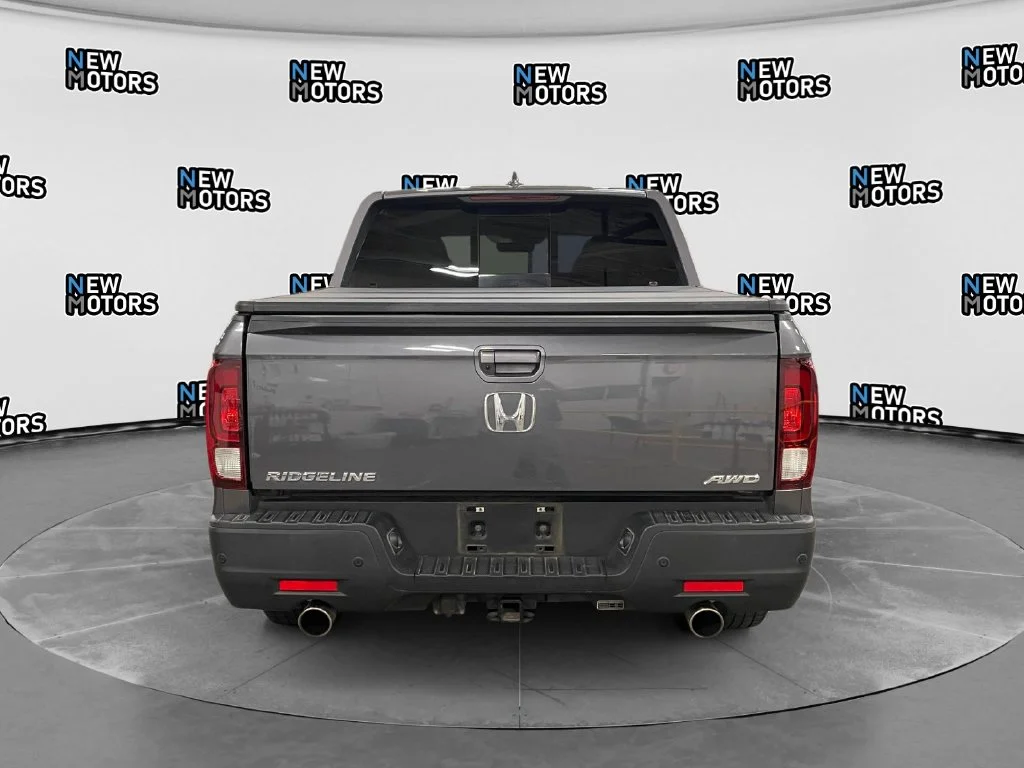 Used 2023 Modern Steel Metallic Honda RTL-E image 4