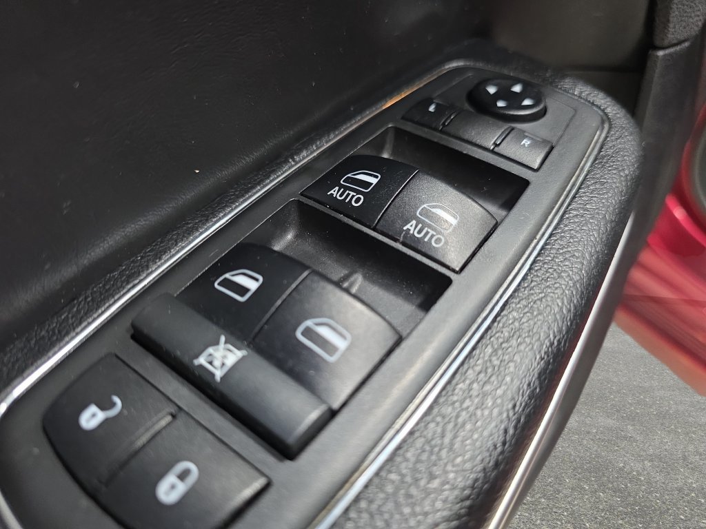 Used 2018 Velvet Red Pearlcoat Chrysler Touring image 26