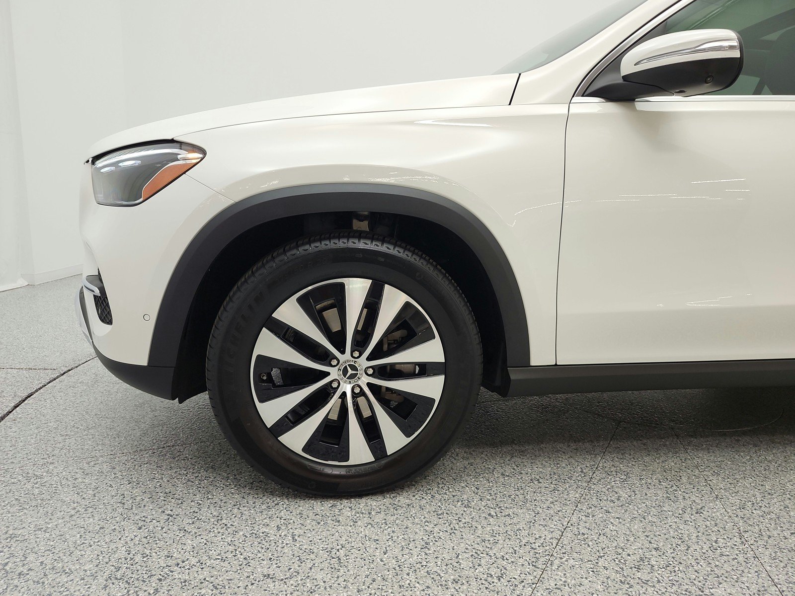 Certified Used 2026 Polar White Mercedes-Benz GLE 350 SUV image 22