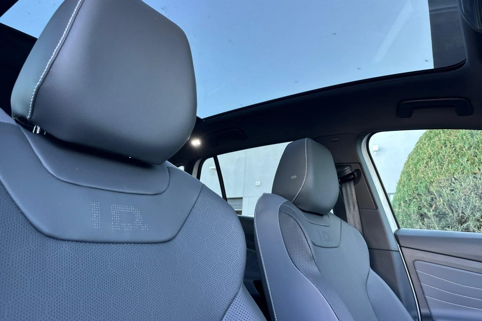 New 2026 Opal White Pearl Volkswagen Pro S image 17