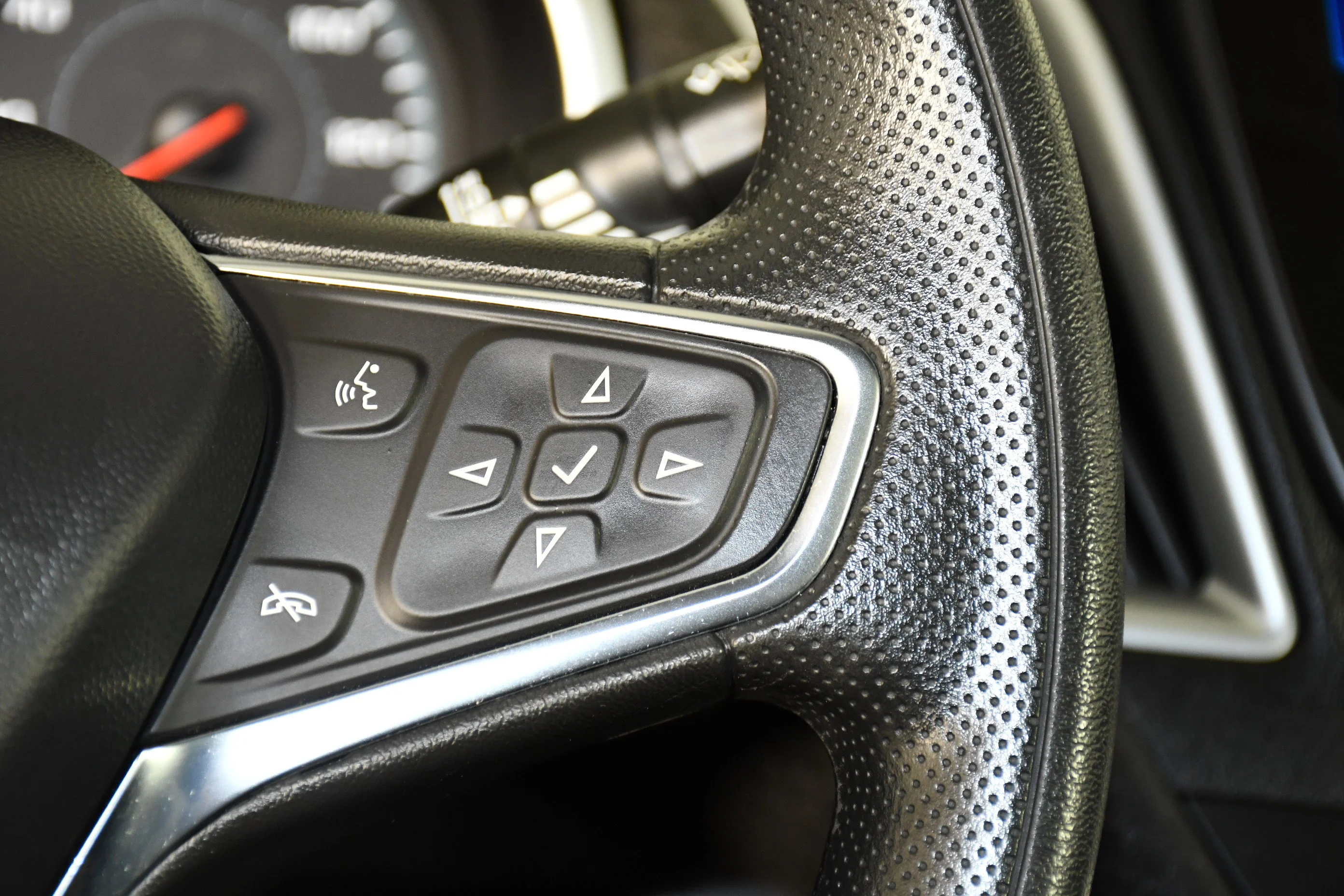 Used 2024 Sterling Gray Metallic Chevrolet LT image 21