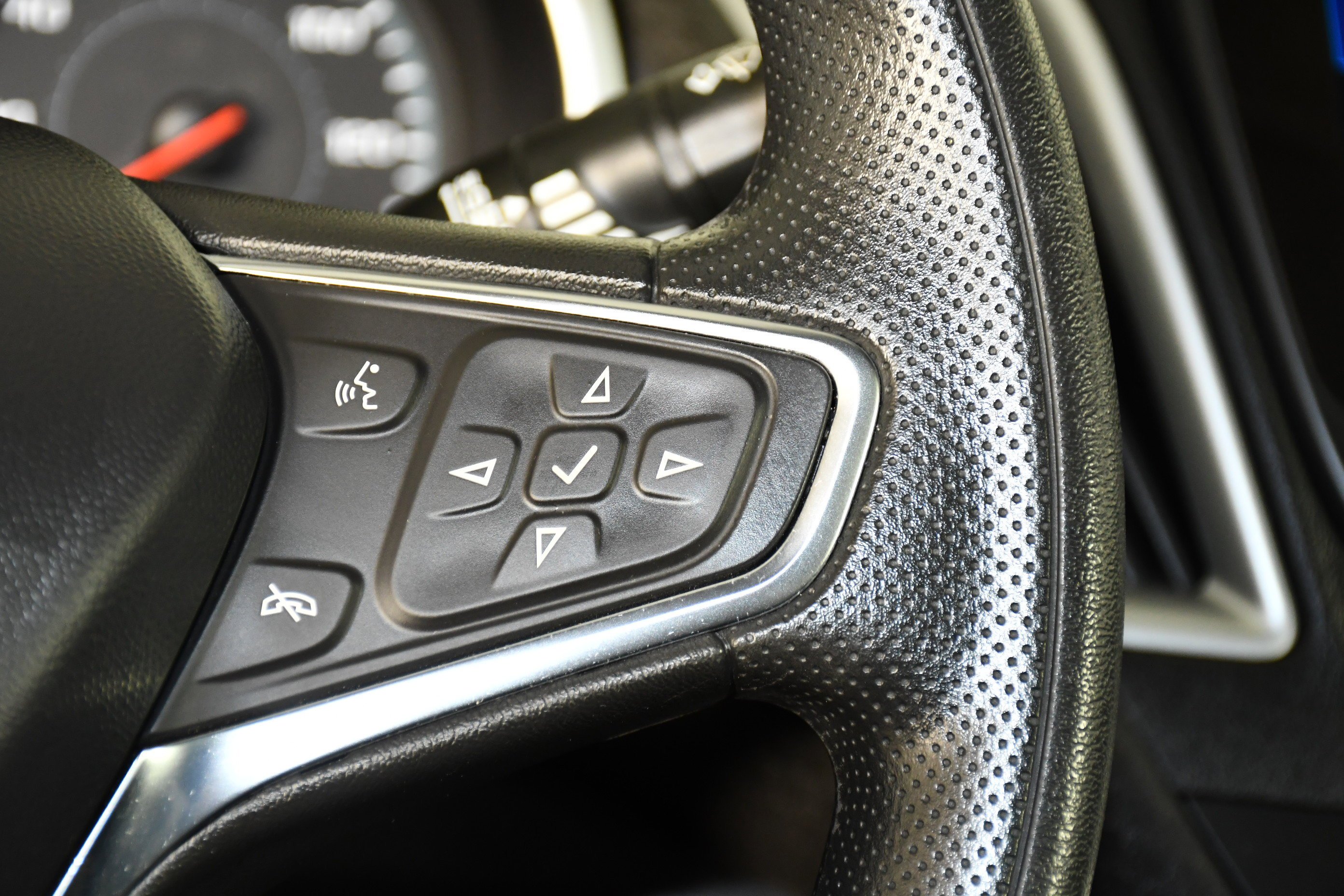 Used 2024 Sterling Gray Metallic Chevrolet LT image 21