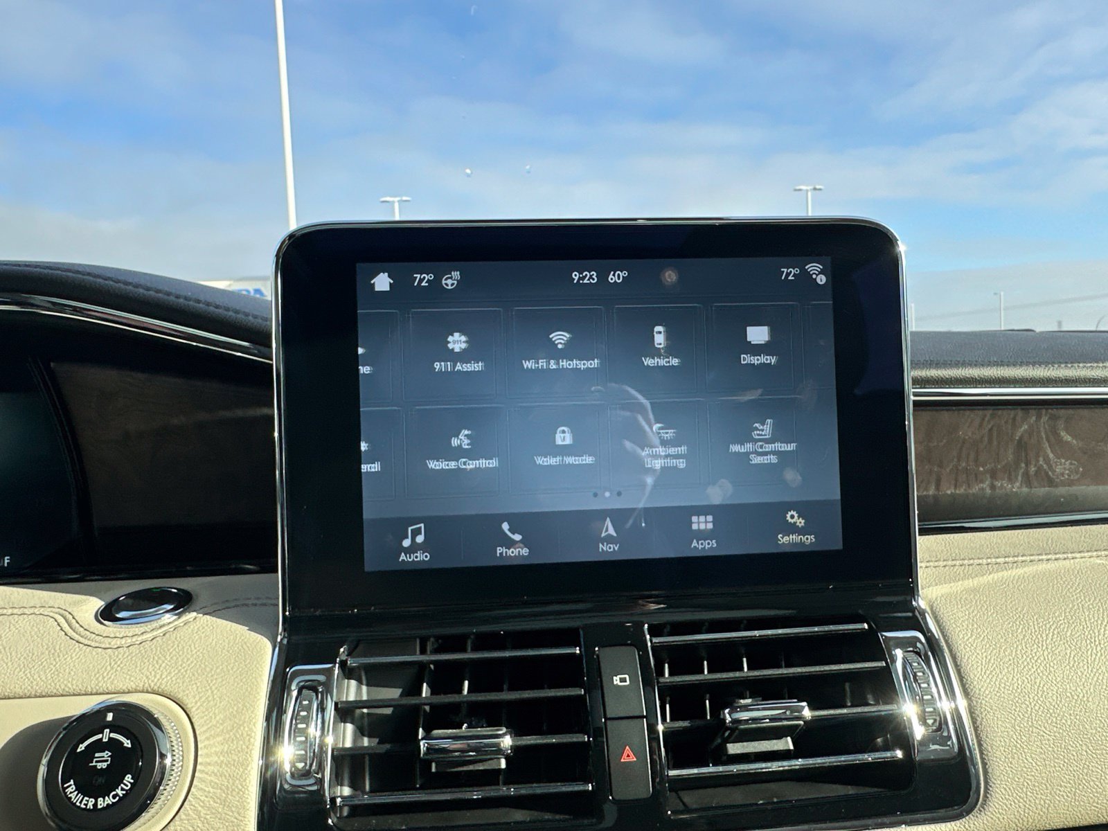 Used 2019 White Lincoln Reserve image 65