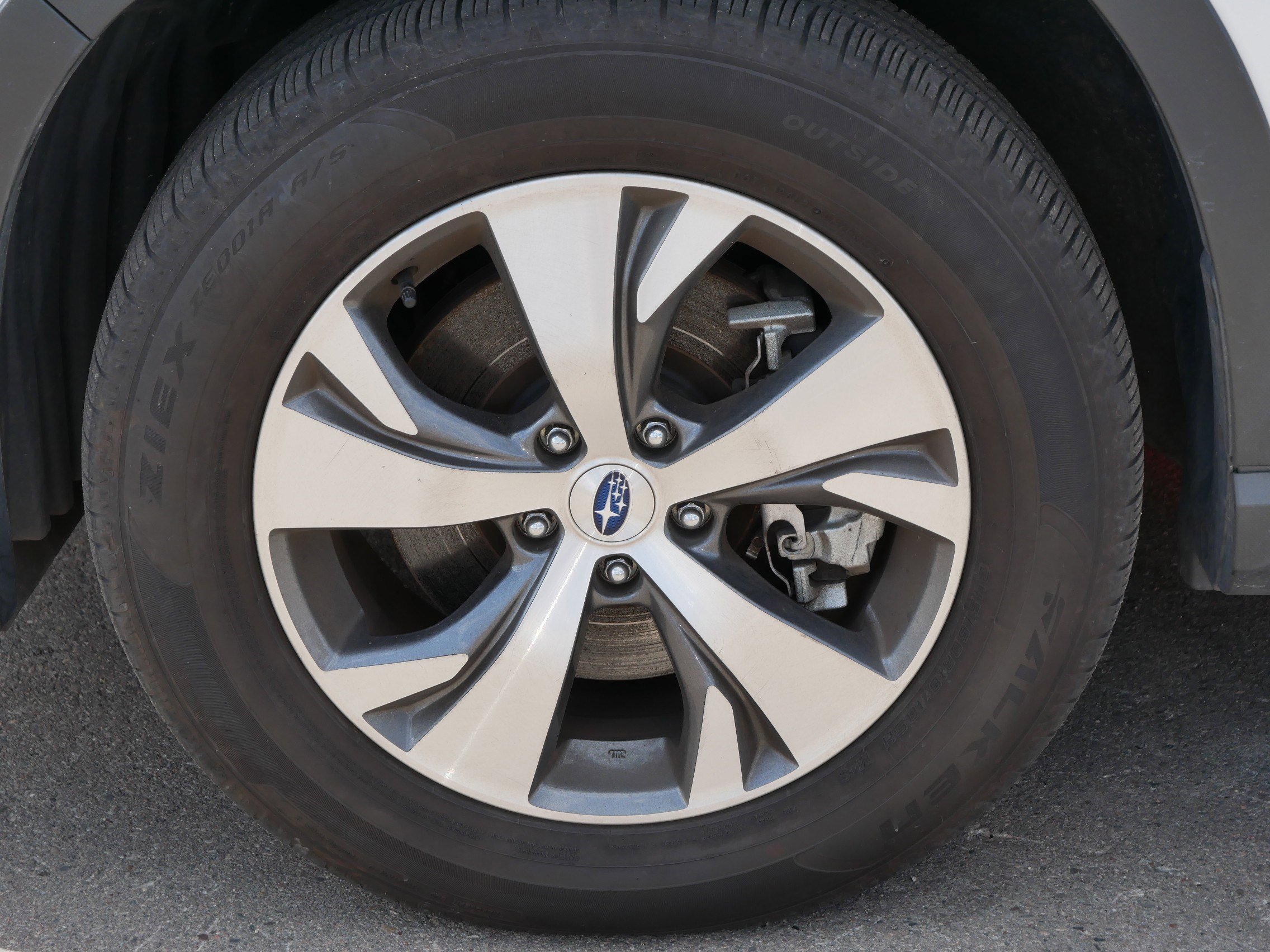 Used 2025 Crystal White Pearl Subaru Premium image 15
